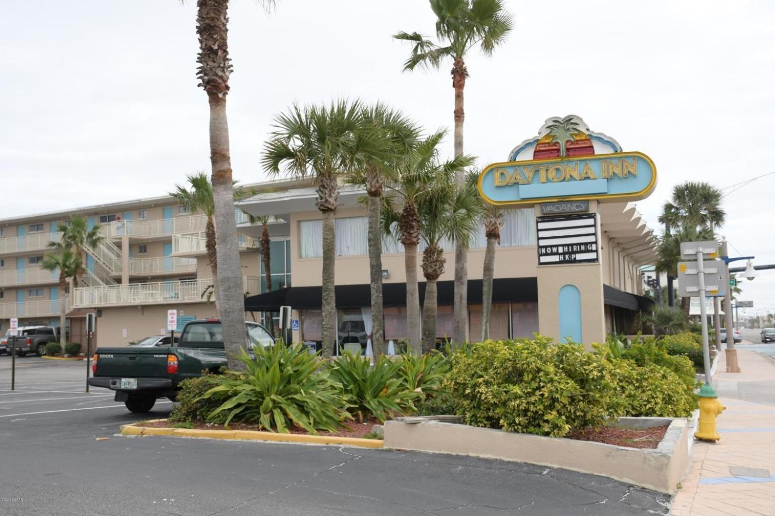 Ocean Breeze - Direct Ocean Front-Pool Is Open Leilighet Daytona Beach Eksteriør bilde