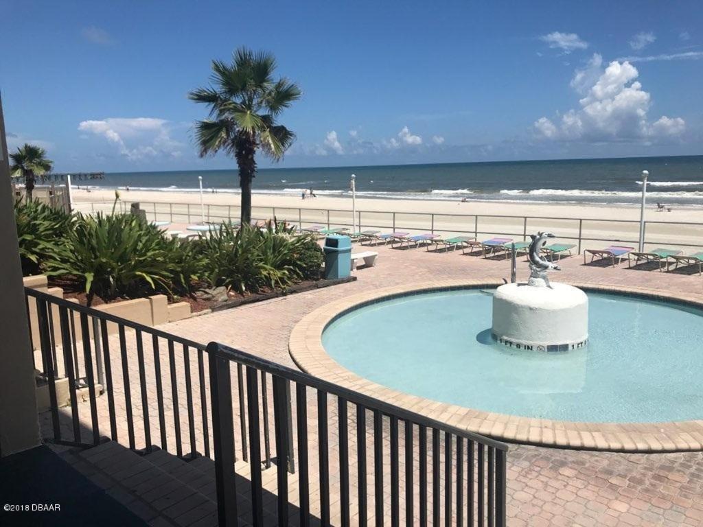 Ocean Breeze - Direct Ocean Front-Pool Is Open Leilighet Daytona Beach Eksteriør bilde