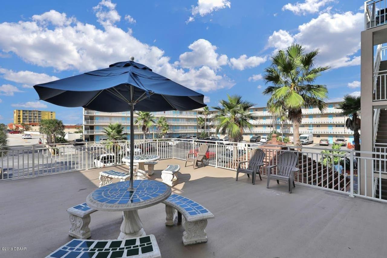 Ocean Breeze - Direct Ocean Front-Pool Is Open Leilighet Daytona Beach Eksteriør bilde