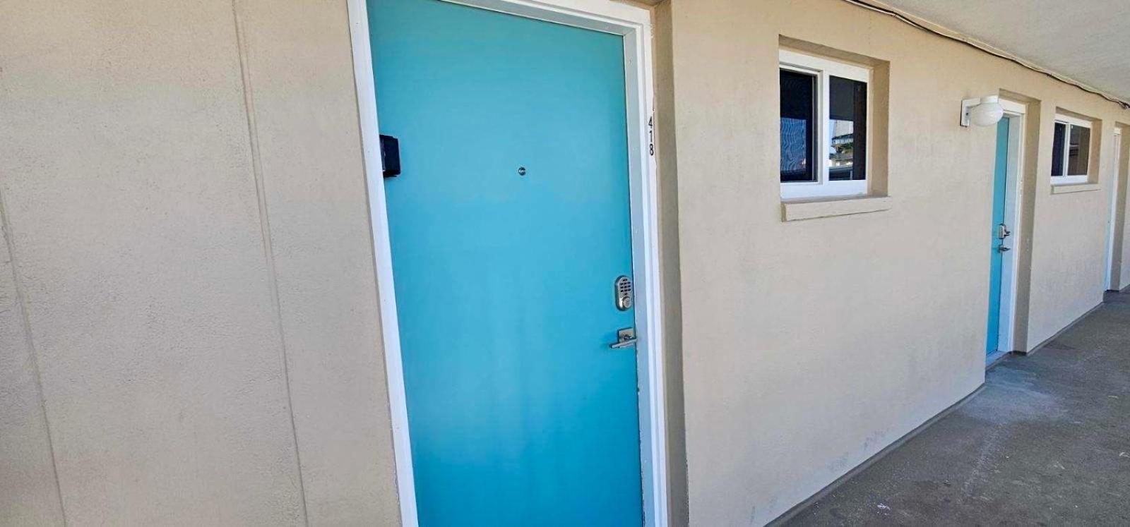 Ocean Breeze - Direct Ocean Front-Pool Is Open Leilighet Daytona Beach Eksteriør bilde