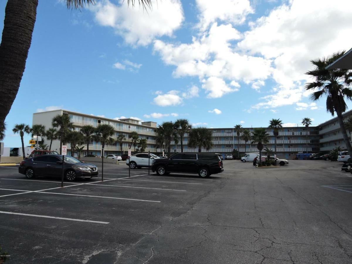 Ocean Breeze - Direct Ocean Front-Pool Is Open Leilighet Daytona Beach Eksteriør bilde